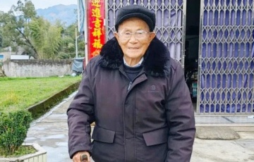 111-летний мужчина удивил своим секретом долголетия